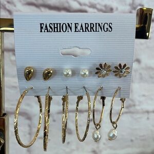 Gold and Pearl Fashion Earrings Set